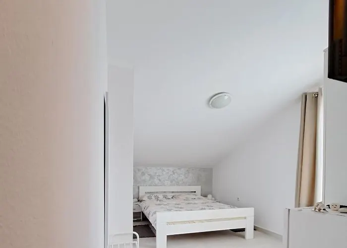 Couette-café Sobe Tea 4*